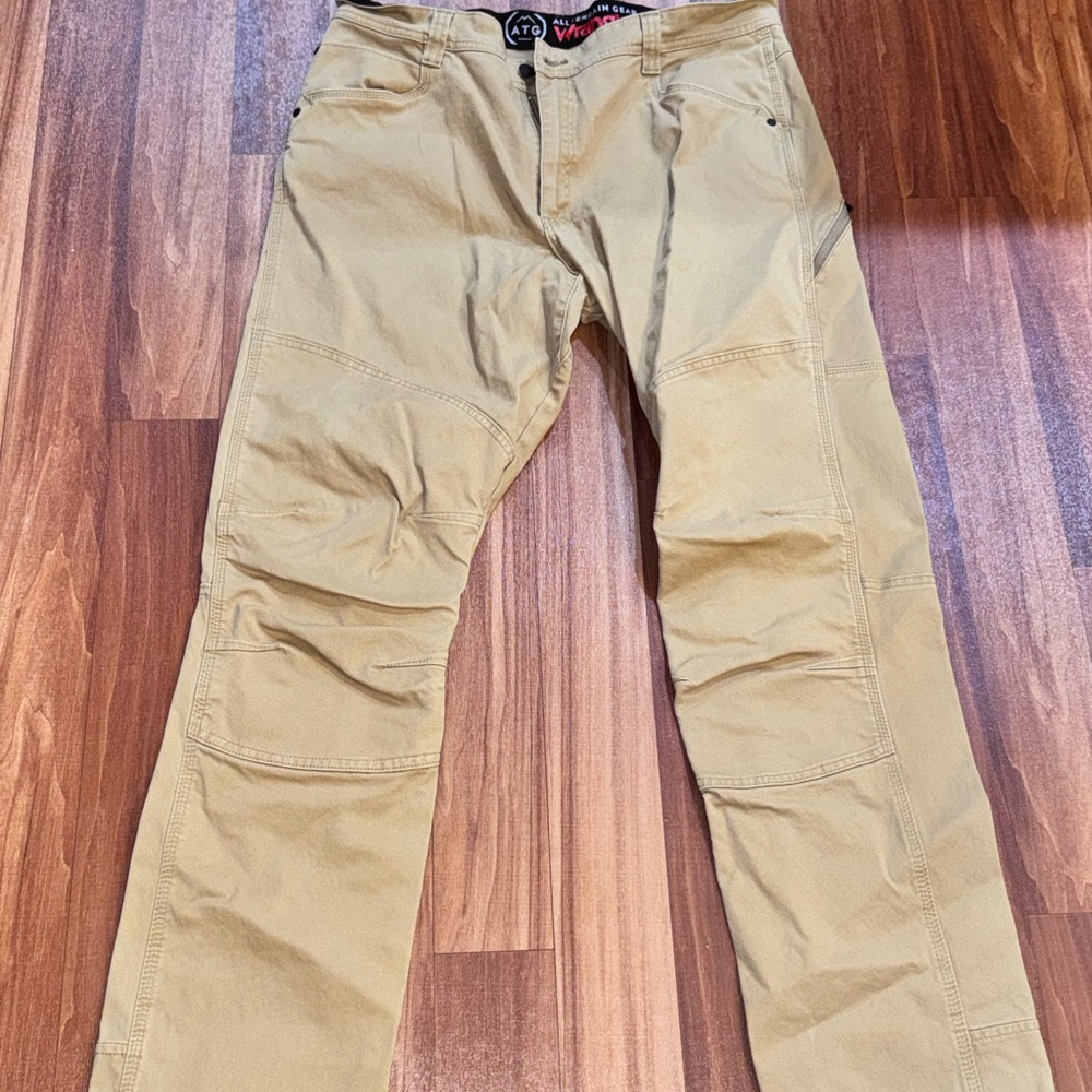Wrangler Men's Tan pants